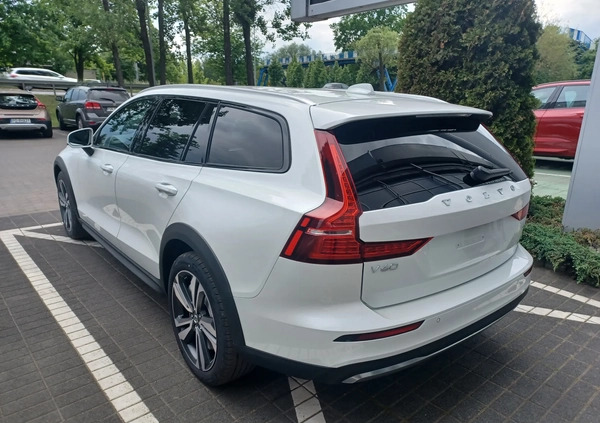 Volvo V60 Cross Country cena 262800 przebieg: 7, rok produkcji 2024 z Biały Bór małe 67